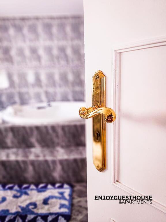 Enjoy Guest House Gmr ギマランイス エクステリア 写真